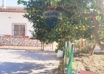 Edificio all\'aperto - Casa indipendente Santi Cosma e Damiano - foto 5