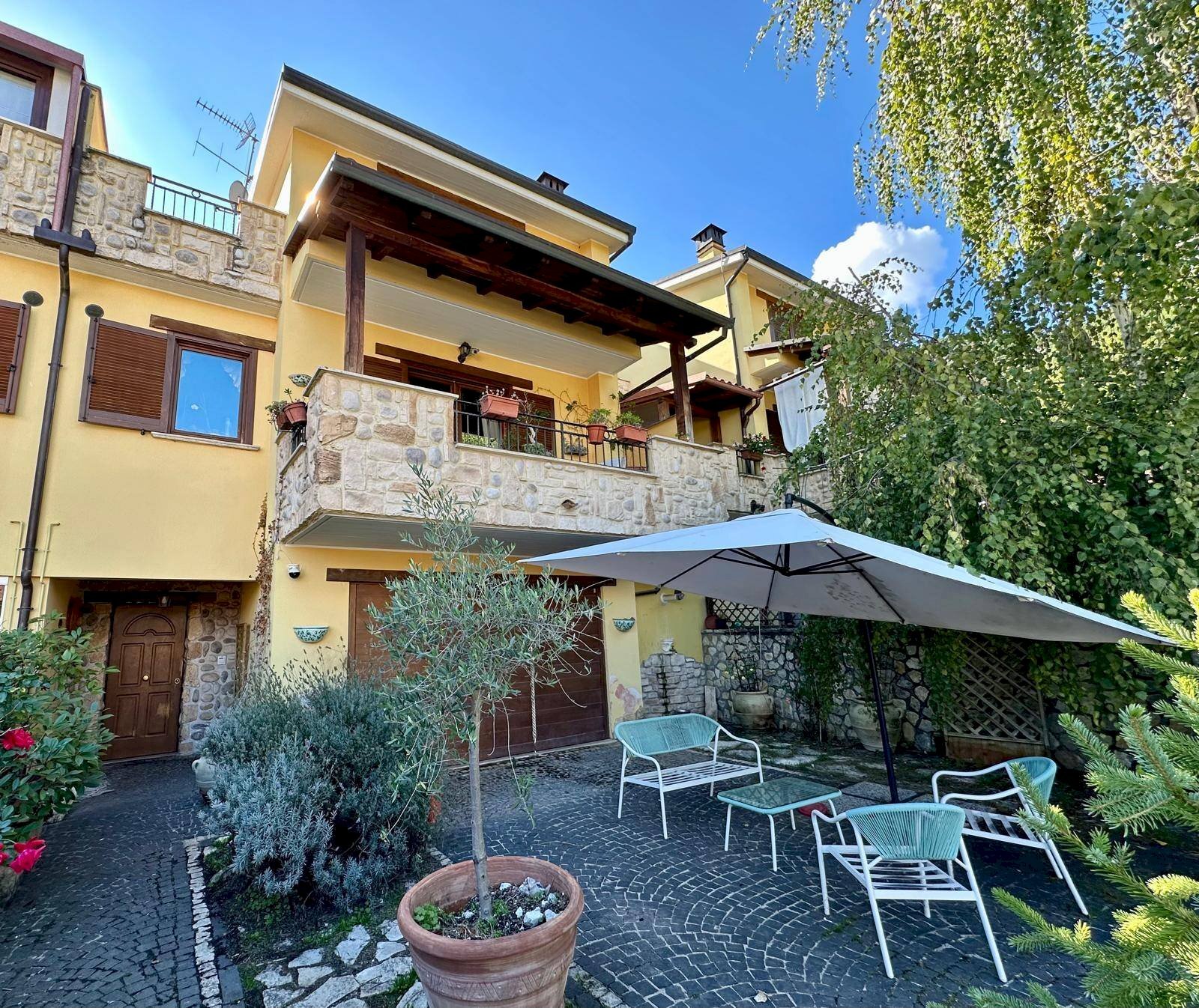 Foto 1 - Terraced Villa Via Vascarella
 
19, L'Aquila - photo 1