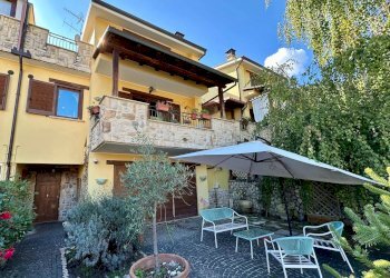 Foto 1 - Villa a Schiera Via Vascarella
 
19, L'Aquila - foto 1