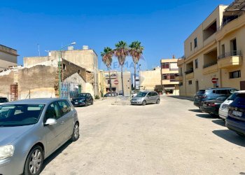 Edificio all\'aperto - Negozio Piazzale G. Rotolo
 
7, Menfi - foto 7