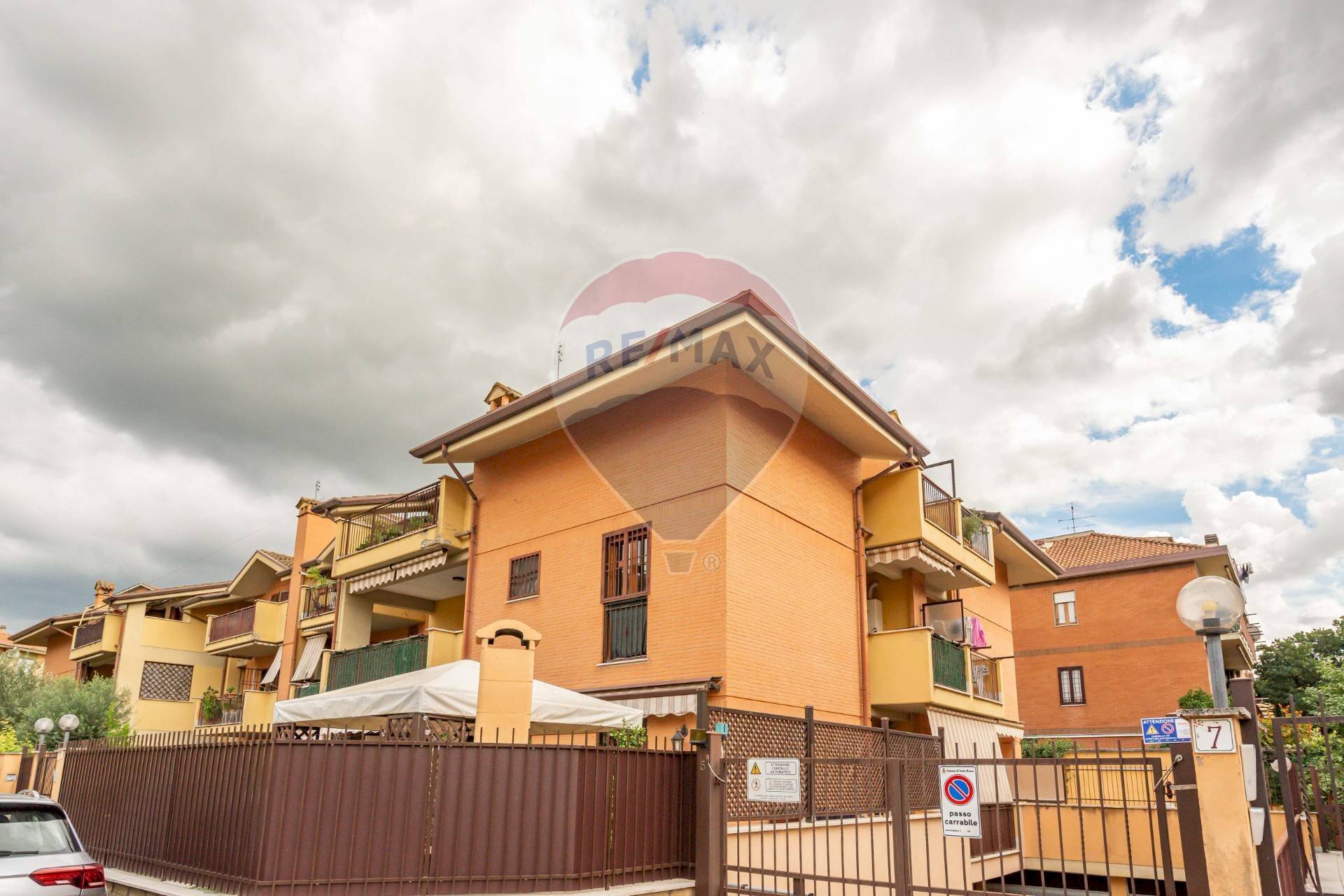 Edificio all\'aperto - Bilocale Via Luigi Pirandello
3B, Fonte Nuova - foto 3