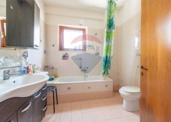 Bagno - Bilocale Via Luigi Pirandello
 
3B, Fonte Nuova - foto 12