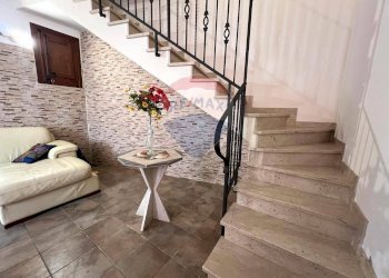 Scale - Independent house PIAZZETTA BELVEDERE
 
1, Trapani - photo 16