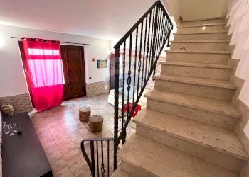 Scale - Independent house PIAZZETTA BELVEDERE
 
1, Trapani - photo 17