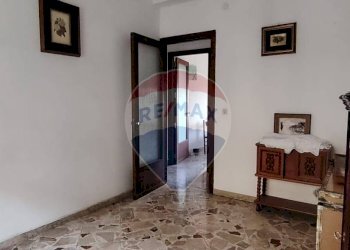 Hall / corridoio - Appartamento via monte san salvatore
 
8, Castellana Sicula - foto 8