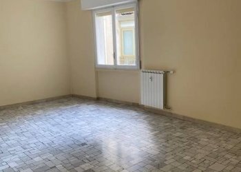 Foto 2 - Bilocale passeggiata Oberdan
 
13, Ventimiglia - foto 2