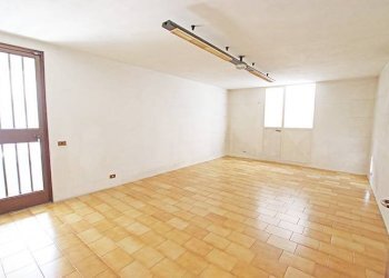 Magazzino - Villa via ippolito nievo, Mozzo - foto 37