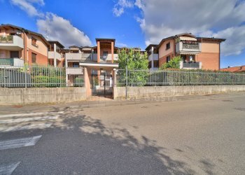 Foto 21 - Trilocale via Montale
 
2, Roncello - foto 21