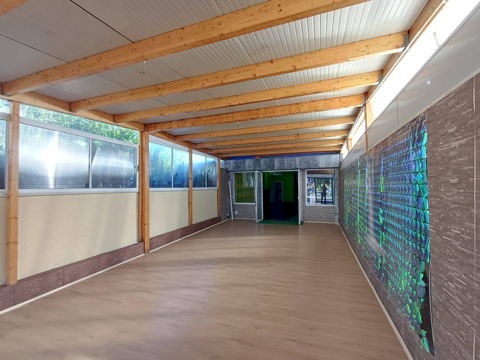 Foto 1 - Locale Commerciale VIA LORENZETTI
 
19, Casagiove - foto 1