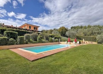 Negozio Gualdo Cattaneo - foto 2