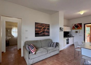 Negozio Gualdo Cattaneo - foto 24