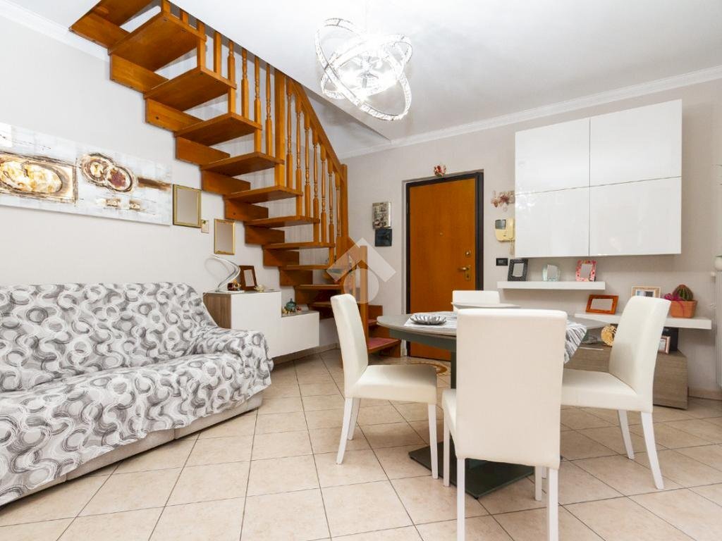 Appartamento Via Cristoforo Colombo, Caselle Torinese - foto 1