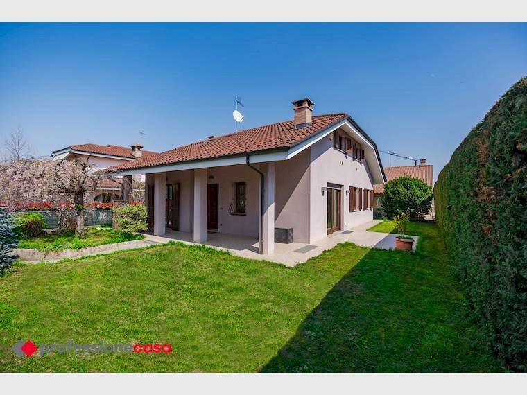 Villa Via Monte Ghinivert, 6, Pinerolo - photo 1