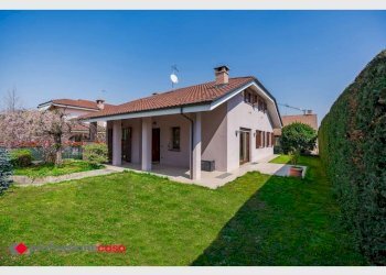 Villa Via Monte Ghinivert, 6, Pinerolo - photo 1