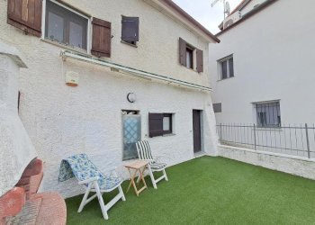 Villa a Schiera Savona (zona Legino) - foto 4