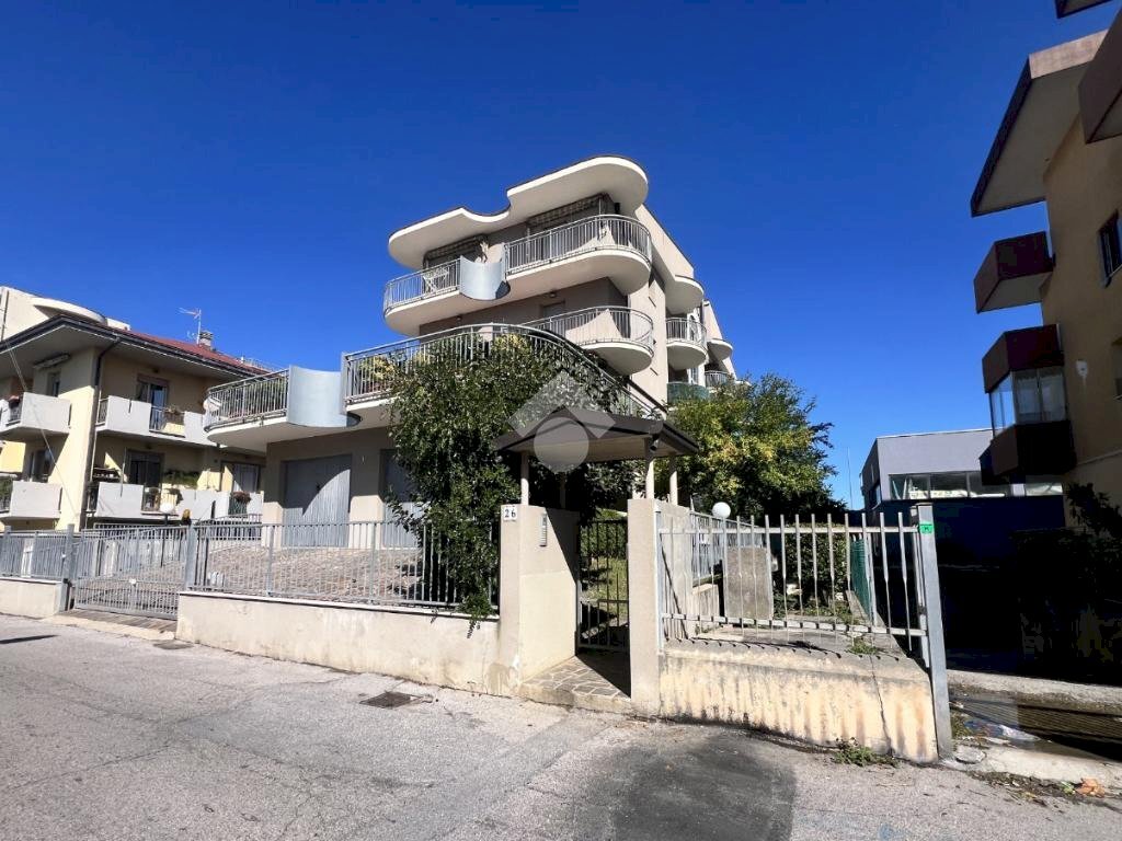 Quadrilocale Via Giovanni Romagnoli, Rimini - foto 2