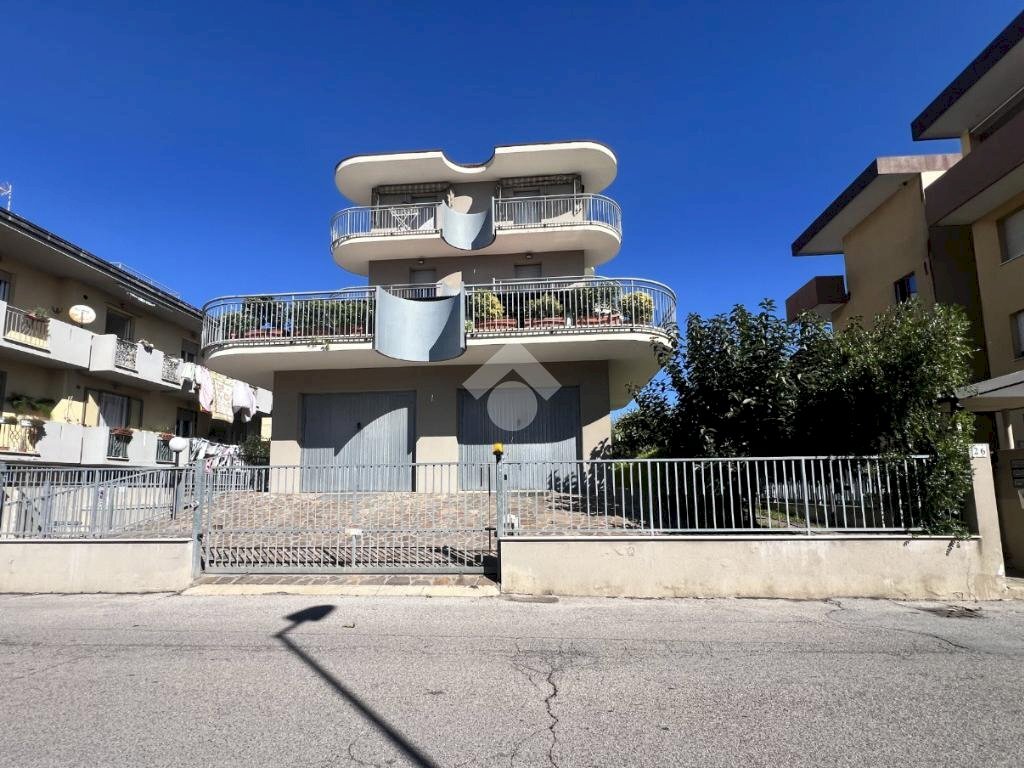 Quadrilocale Via Giovanni Romagnoli, Rimini - foto 3