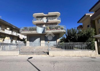 Quadrilocale Via Giovanni Romagnoli, Rimini - foto 3