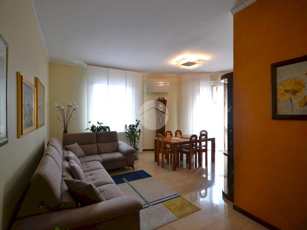 Four-room apartment Via Alessandro Manzoni, Sedriano - photo 1