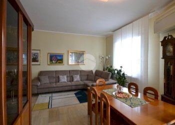 Four-room apartment Via Alessandro Manzoni, Sedriano - photo 2
