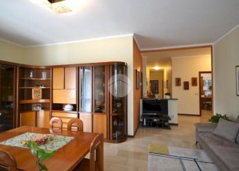 Four-room apartment Via Alessandro Manzoni, Sedriano - photo 4