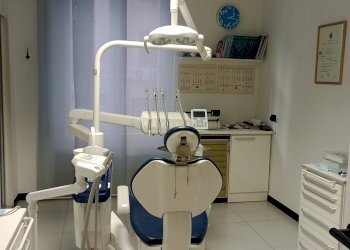 Foto 3 - Commercial Premises Via Caffa
 
41 rosso, Genova - photo 3