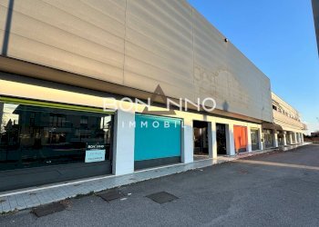 Foto 10 - Locale Commerciale VIA J. KENNEDY
 
28, Riese Pio X - foto 10