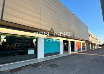 Foto 12 - Locale Commerciale VIA J. KENNEDY
 
28, Riese Pio X - foto 12