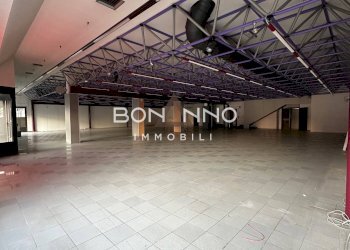 Foto 16 - Locale Commerciale VIA J. KENNEDY
 
28, Riese Pio X - foto 16