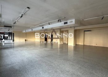 Foto 23 - Locale Commerciale VIA J. KENNEDY
 
28, Riese Pio X - foto 23