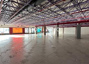 Foto 29 - Locale Commerciale VIA J. KENNEDY
 
28, Riese Pio X - foto 29