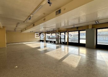 Foto 37 - Locale Commerciale VIA J. KENNEDY
 
28, Riese Pio X - foto 37