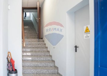 Scale - Capannone Via Vincenco Monti
 
52, Rho - foto 2