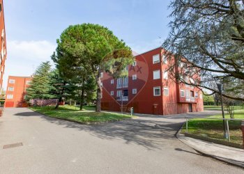 Contesto condominiale - Trilocale via I Maggio
 
39, Buccinasco - foto 2