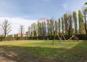 Parco giochi condominiale - Trilocale via I Maggio
 
39, Buccinasco - foto 3