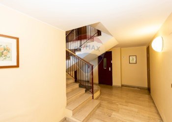 Androne scala - Trilocale via I Maggio
 
39, Buccinasco - foto 4