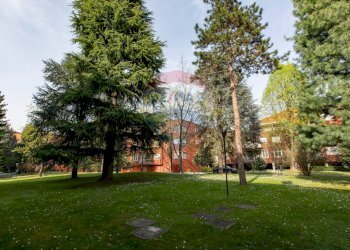 Giardino condominiale - Trilocale via I Maggio
 
39, Buccinasco - foto 29