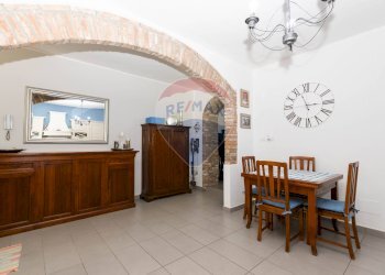 Sala da pranzo - Casa semi indipendente via Marconi
 
8/10, Pancarana - foto 25