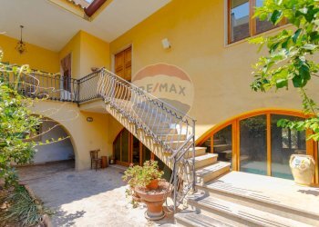 Scale - Villa Via Giovanni Boccaccio
 
10, Conversano - foto 2