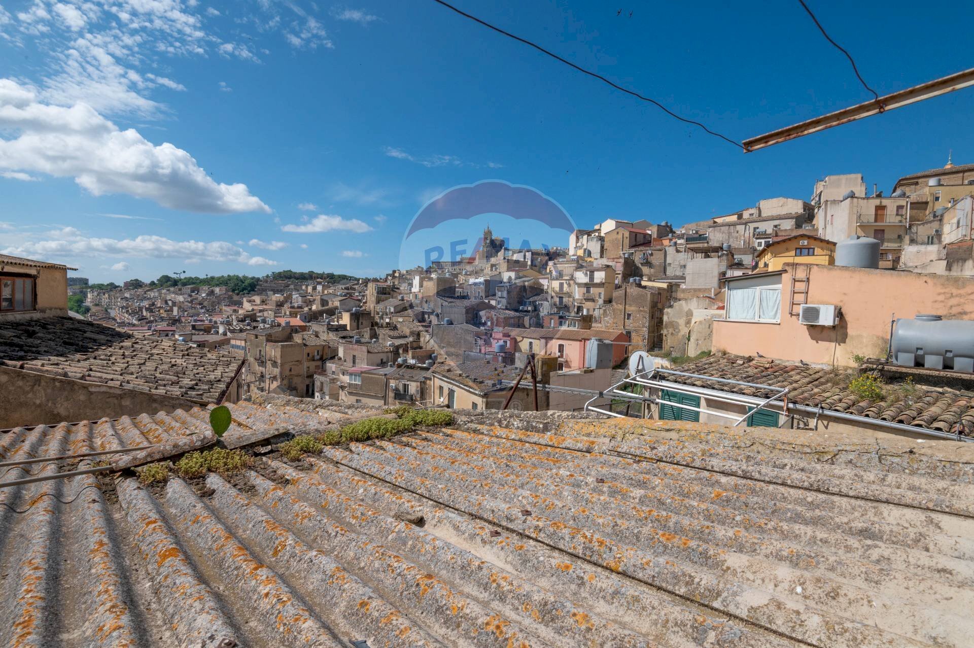 Edificio all\'aperto - Casa indipendente Via Giuseppico
5, Caltagirone - foto 2