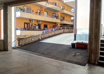 Edificio all\'aperto - Box Via Sgroppillo
 
25, San Gregorio di Catania - foto 6