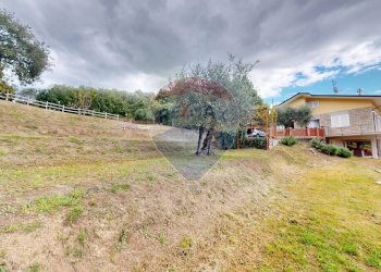 Giardino - Villa VIA delle quercie
 
47, Massarosa - foto 3