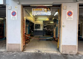 Edificio all\'aperto - Attività Commerciale Via Giuseppe Valmarana
 
127, Roma - foto 2