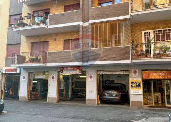 Edificio all\'aperto - Attività Commerciale Via Giuseppe Valmarana
 
127, Roma - foto 4