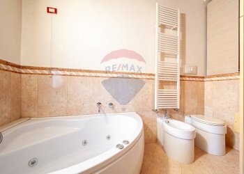 Bagno - Four-room apartment via solimena
 
93, Nocera Inferiore - photo 25