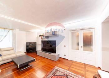 Soggiorno - Appartamento Corso Vittorio Emanuele, Nocera Inferiore - foto 5