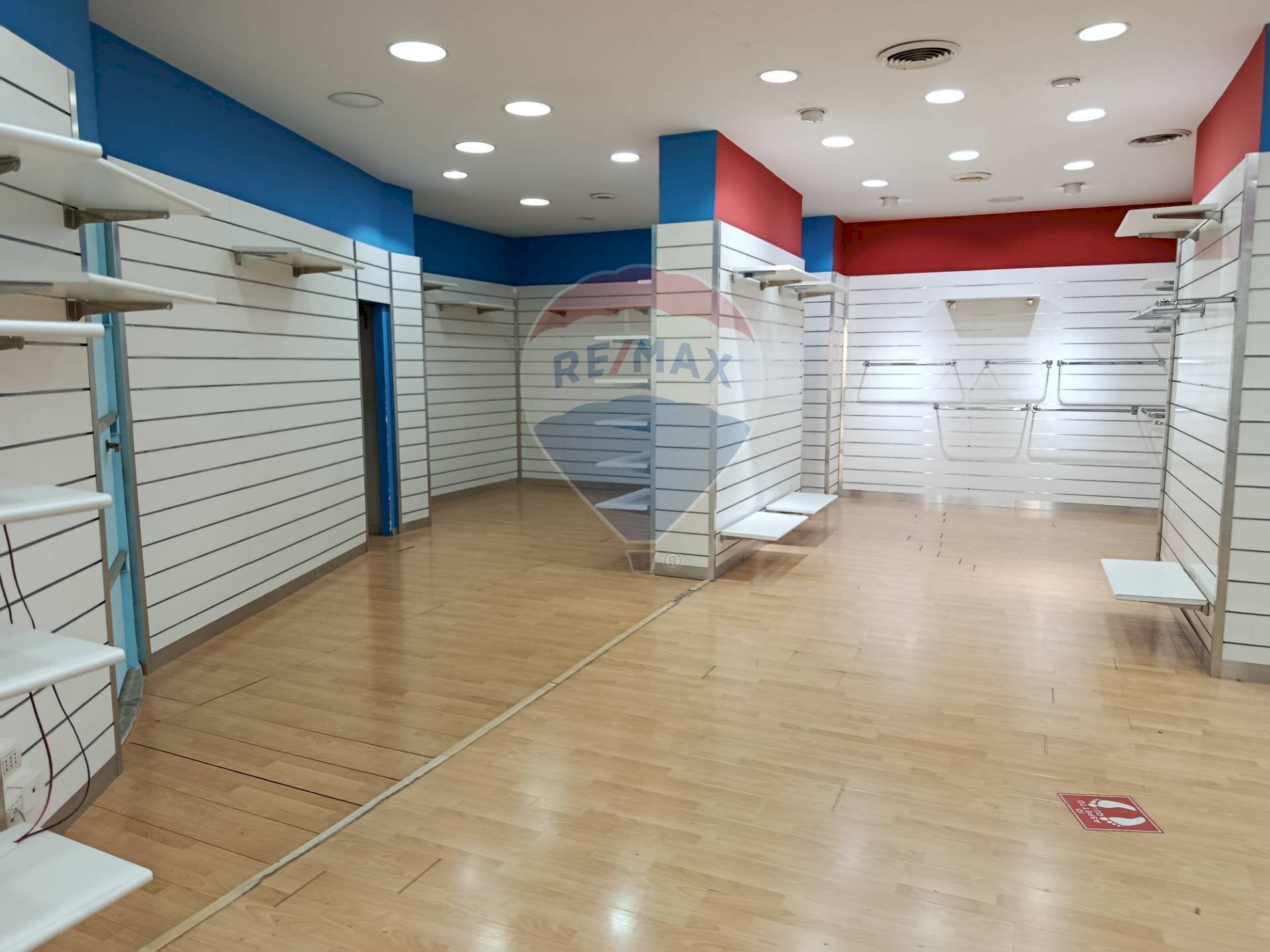 Non correlato - Commercial Premises Via Arturo Petrosini, Nocera Inferiore - photo 3