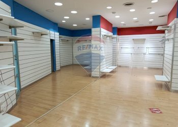 Non correlato - Locale Commerciale Via Arturo Petrosini, Nocera Inferiore - foto 3