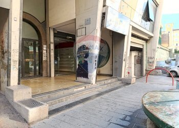 Edificio all\'aperto - Locale Commerciale Via Arturo Petrosini, Nocera Inferiore - foto 16