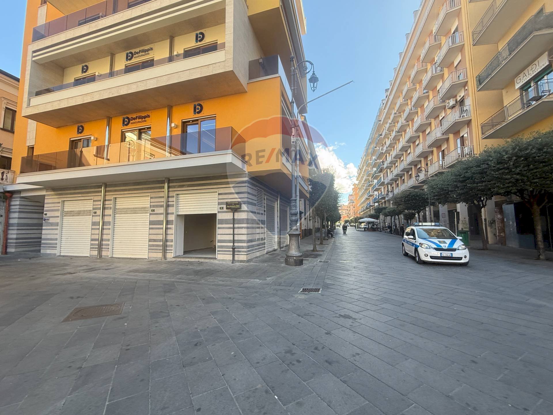 Edificio all\'aperto - Commercial Premises Piazza Armando Diaz, Nocera Inferiore - photo 2